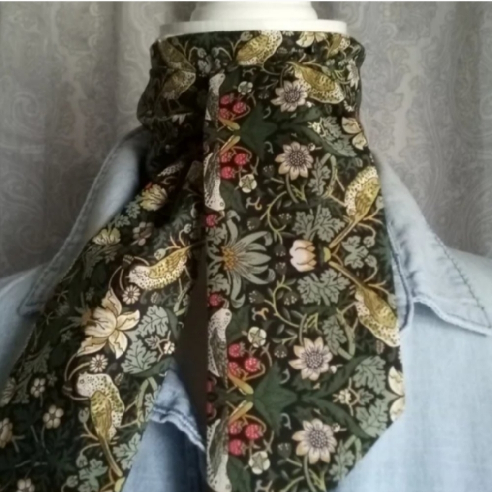 Liberty Art Fabric Tana Lawn Skinny Scarf Strawberry Thief William Morris Green